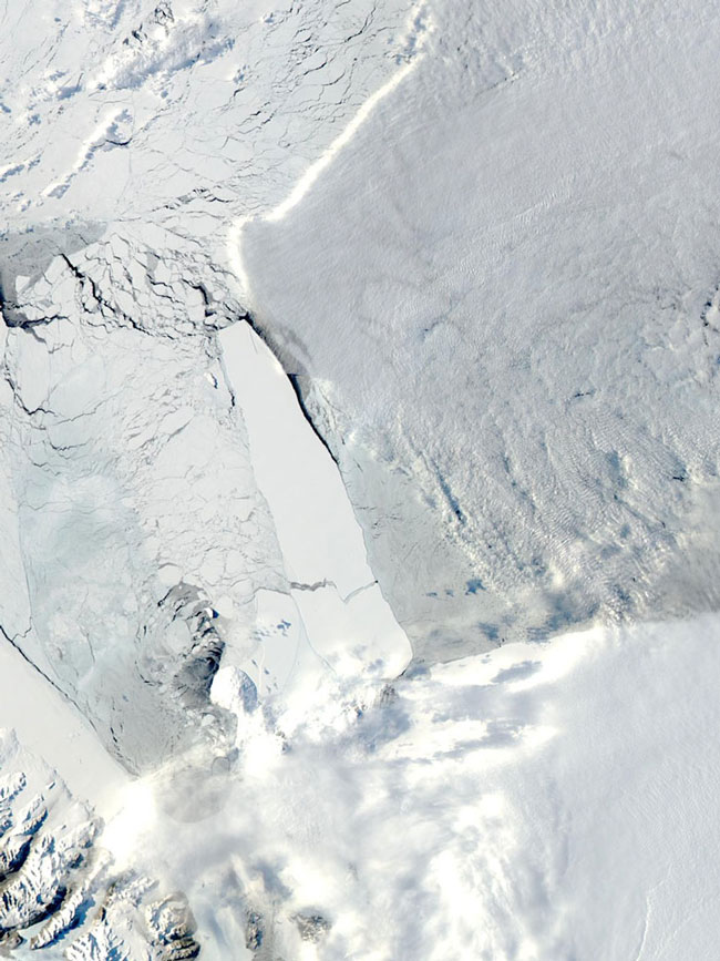 MODIS image of iceberg B-15A